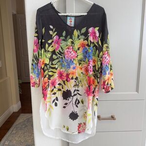 Johnny Was Betty Floral Flower print Silk Like Tunic Top Size XS extra small